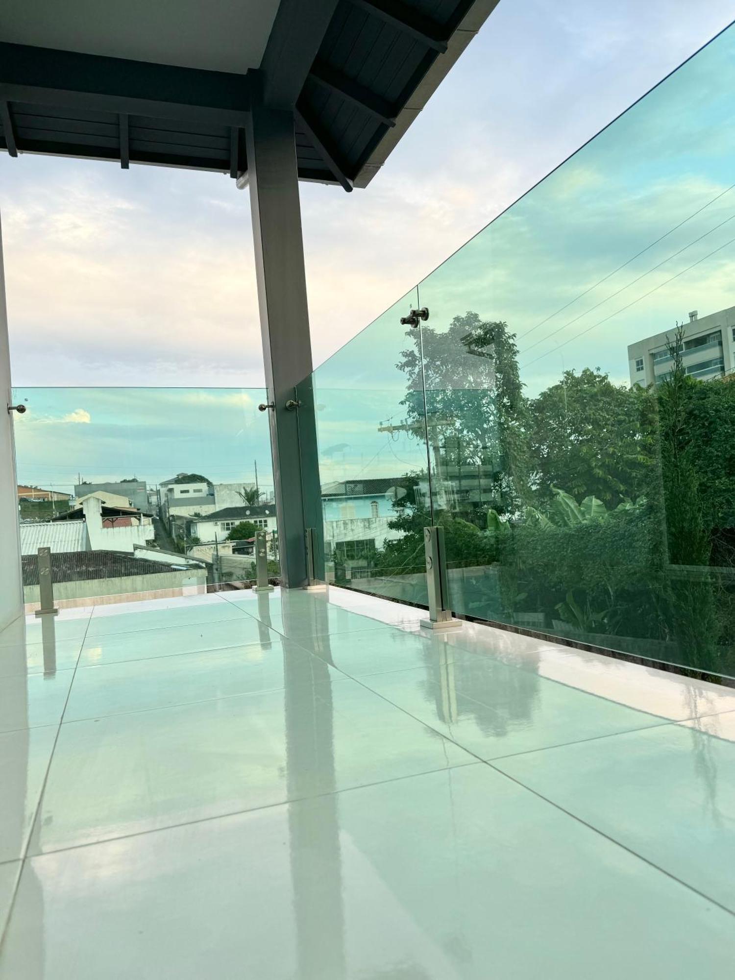 Quarto Confortavel Com Tv, Ar E Sacada Vista Jardim Florianópolis Buitenkant foto