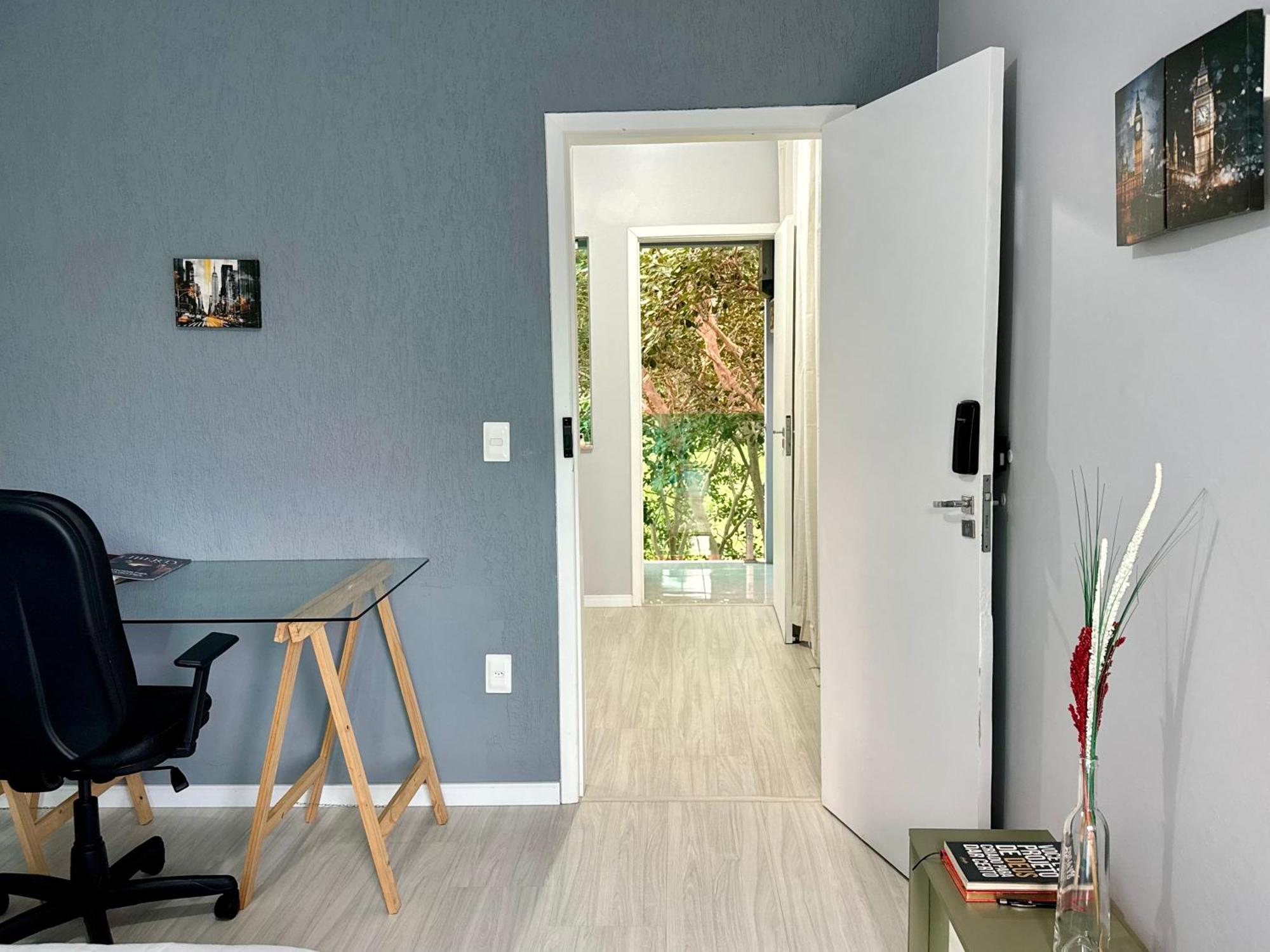 Quarto Confortavel Com Tv, Ar E Sacada Vista Jardim Florianópolis Buitenkant foto